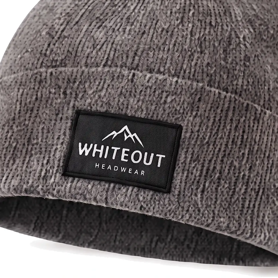 Zermatt beanie in Grey: close-up of the cuff label