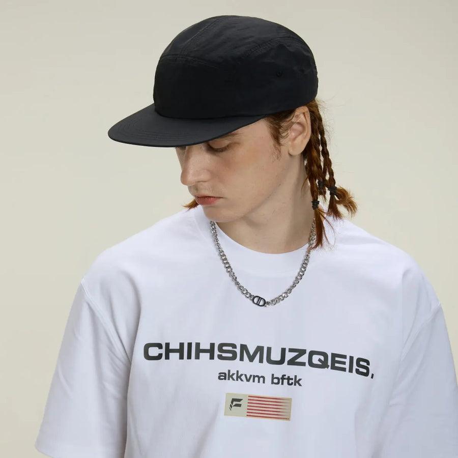 Camper 5-Panel worn by a model