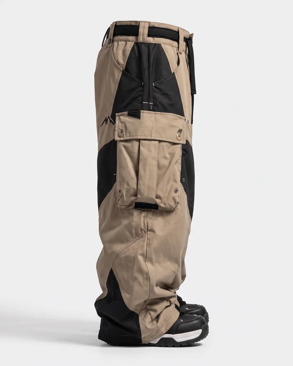 Terrain Tan/Black: side studio view, concept render